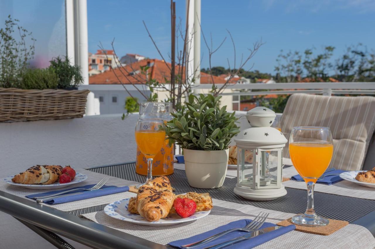 חוואר So Hvar So Good! Spacious With Terrace מראה חיצוני תמונה