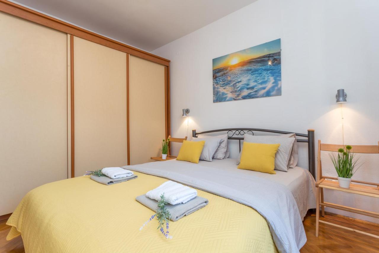 חוואר So Hvar So Good! Spacious With Terrace מראה חיצוני תמונה