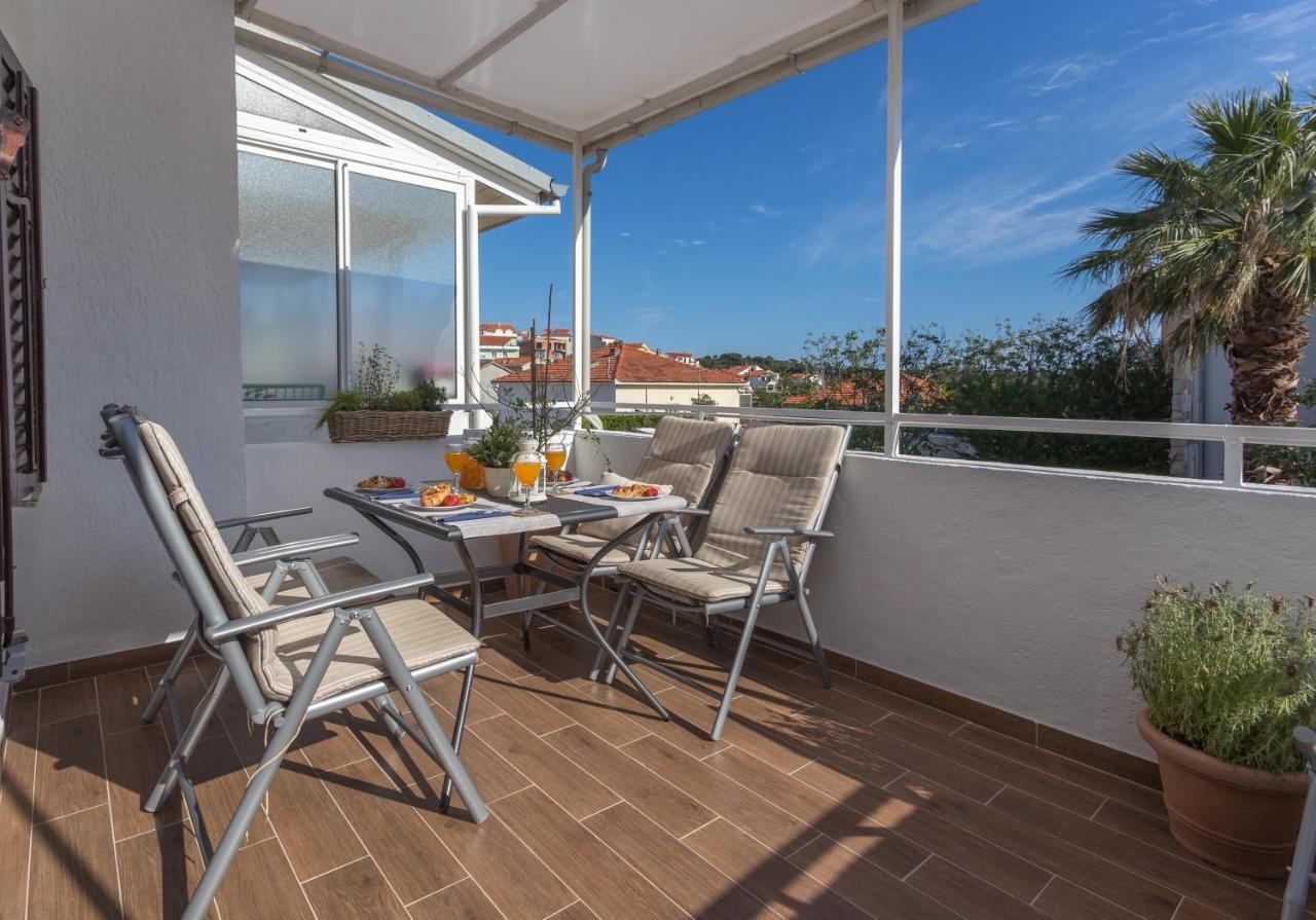 חוואר So Hvar So Good! Spacious With Terrace מראה חיצוני תמונה