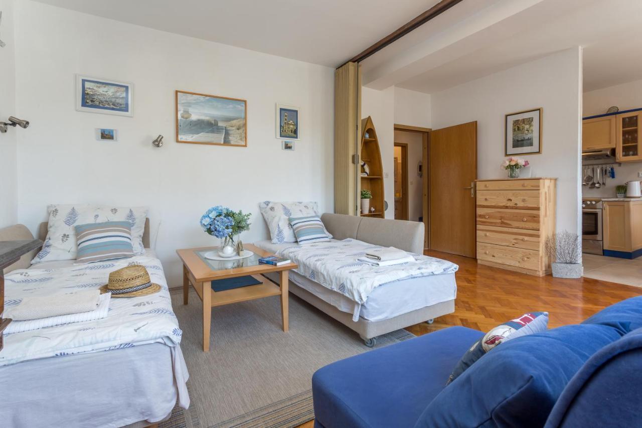 חוואר So Hvar So Good! Spacious With Terrace מראה חיצוני תמונה