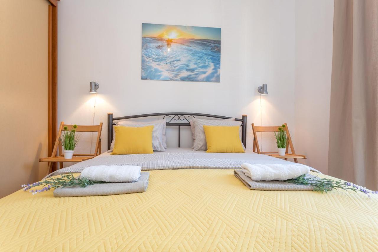 חוואר So Hvar So Good! Spacious With Terrace מראה חיצוני תמונה
