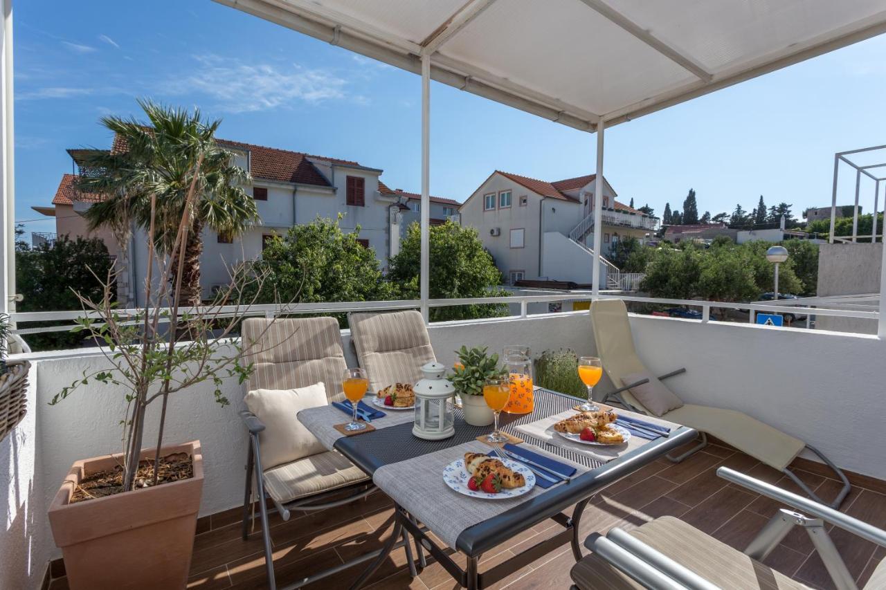 חוואר So Hvar So Good! Spacious With Terrace מראה חיצוני תמונה