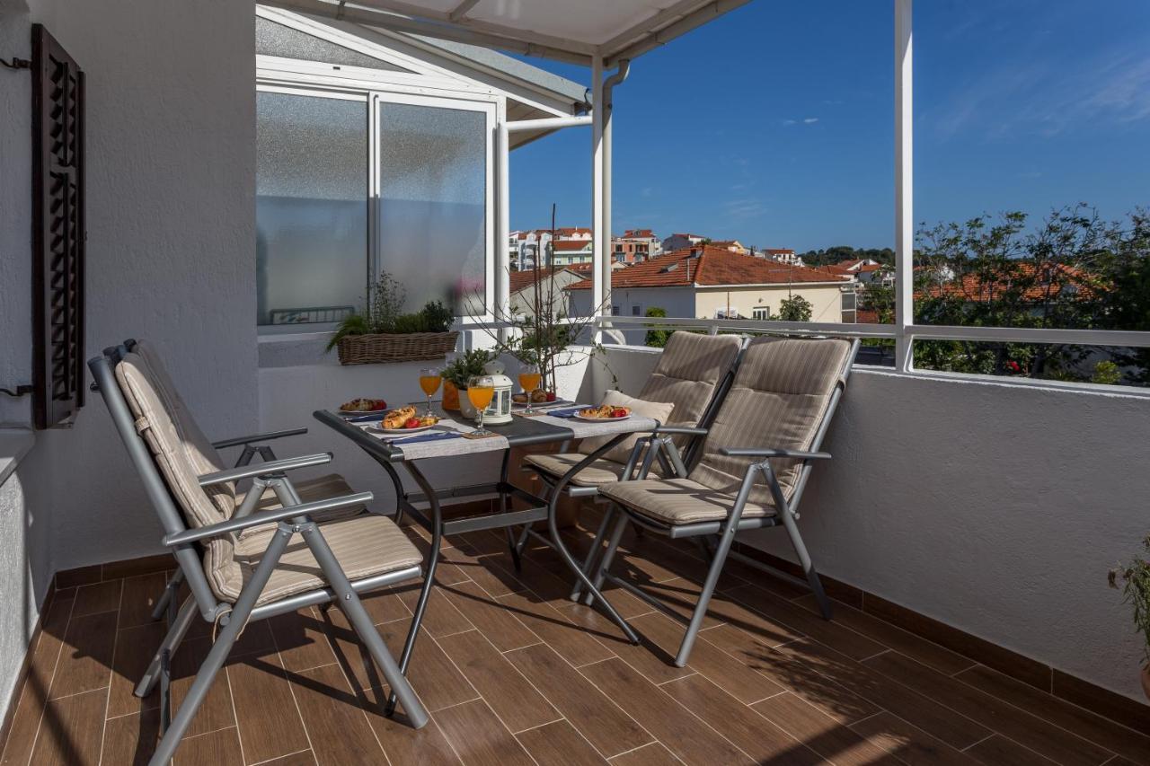 חוואר So Hvar So Good! Spacious With Terrace מראה חיצוני תמונה