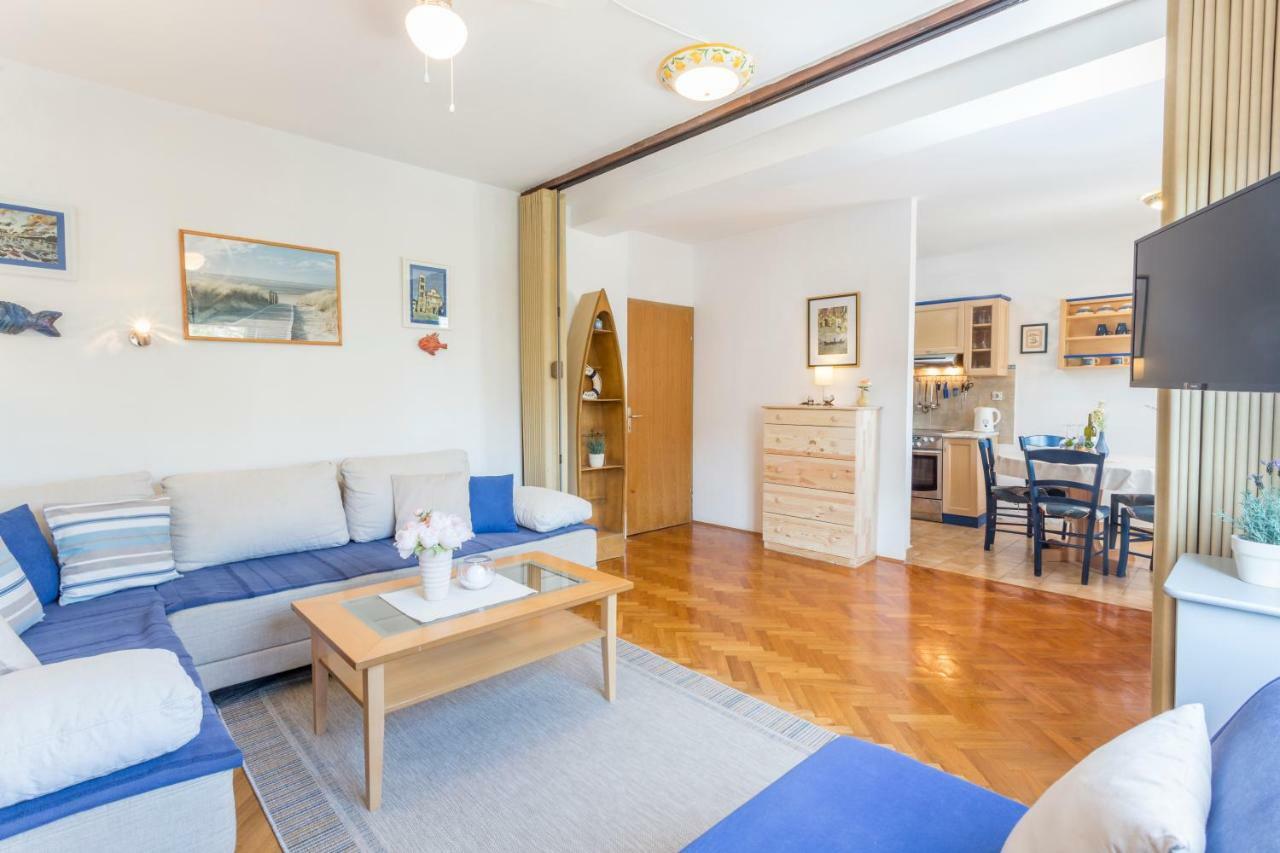 חוואר So Hvar So Good! Spacious With Terrace מראה חיצוני תמונה